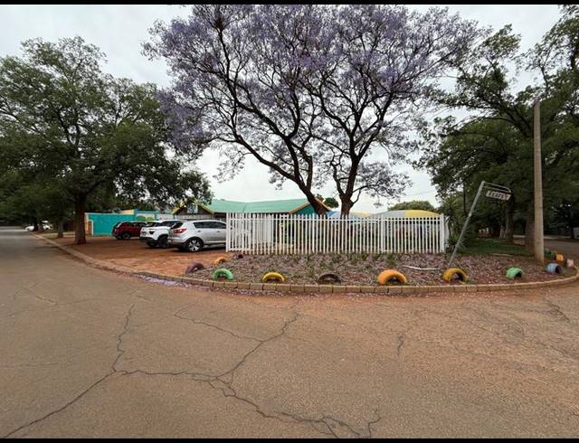 8 BEDROOM HOUSE FOR SALE IN VANDERBIJLPARK CW 6